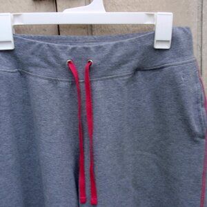 Danskin gray sweat pant size Medium (8 to 10)